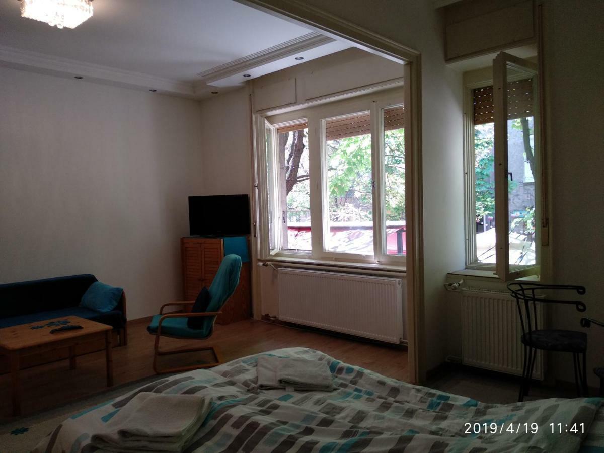 Lara Apartman Budapest Exterior photo